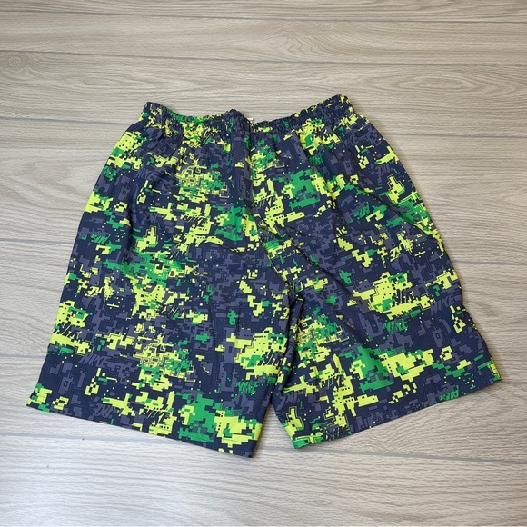 Nike Green Gray Camouflage 9” Inseam Swim Beach Board Shorts Men’s Size Large - Picture 4 of 14